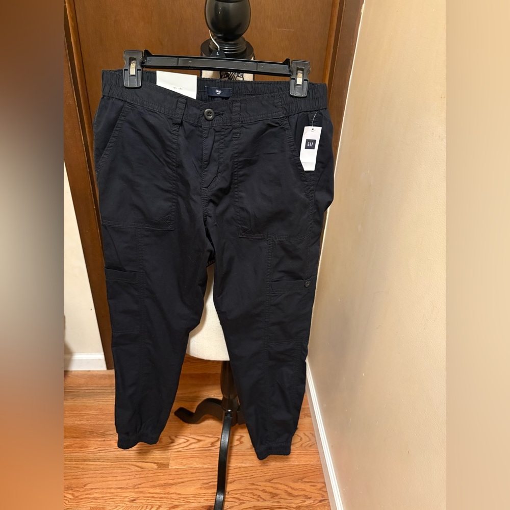 GAP Black Cargo  Pants NWT